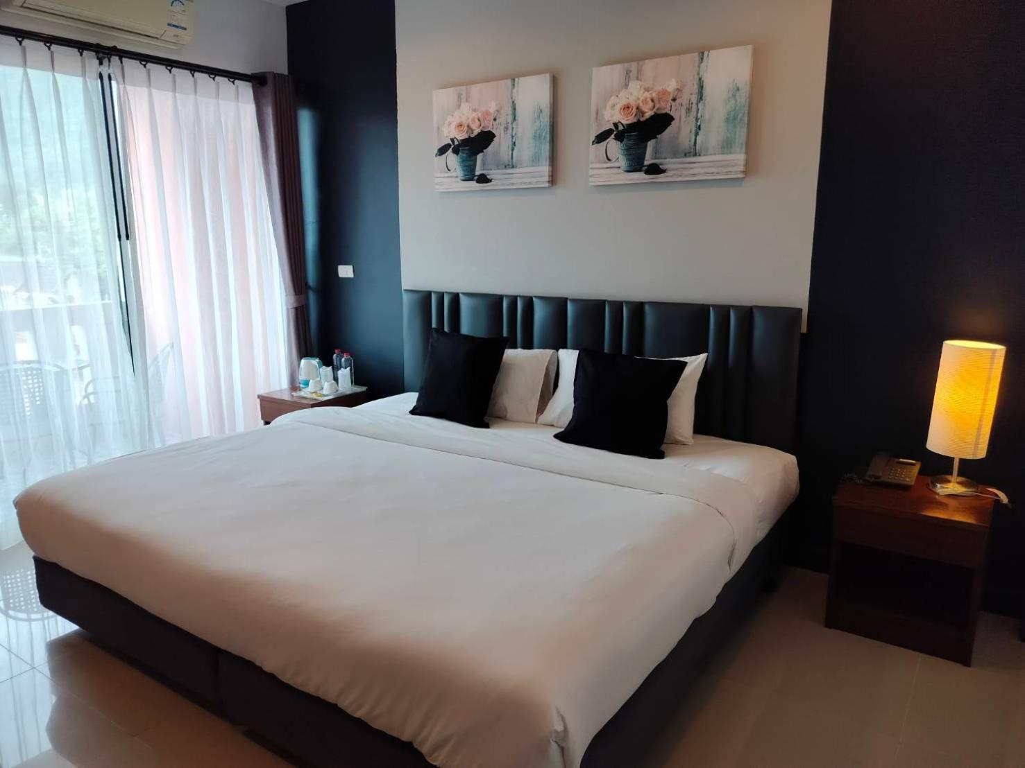 May House Karon Beach Ban Karon Екстериор снимка