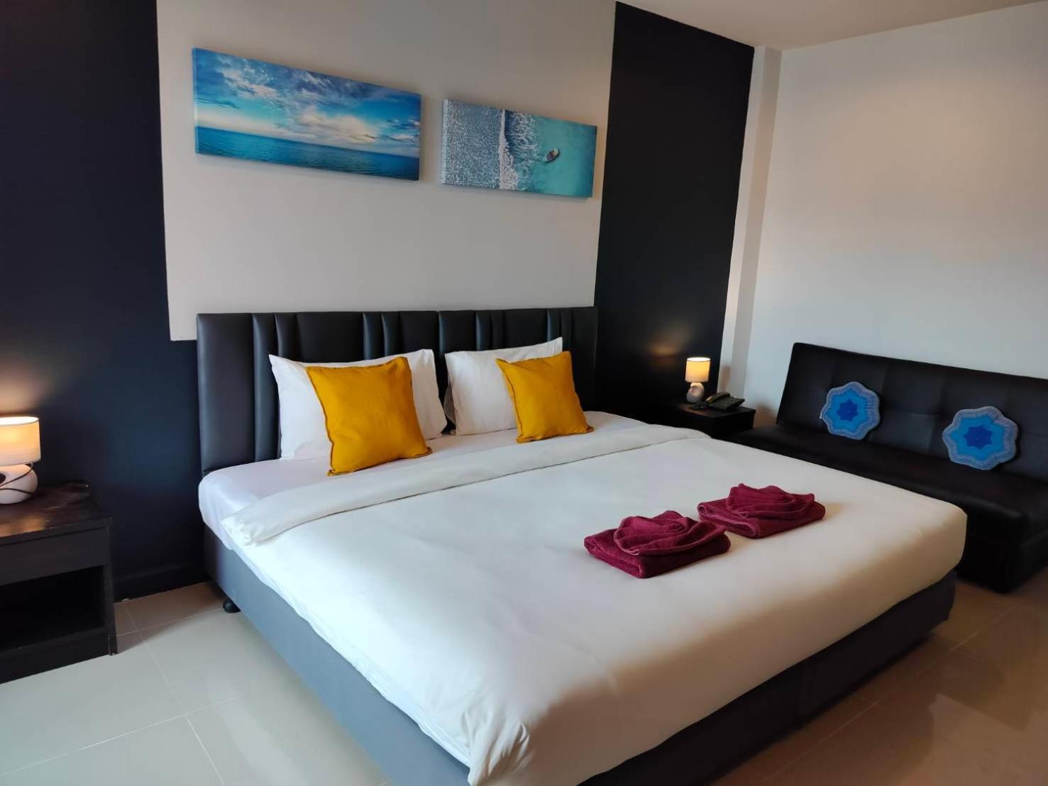 May House Karon Beach Ban Karon Екстериор снимка