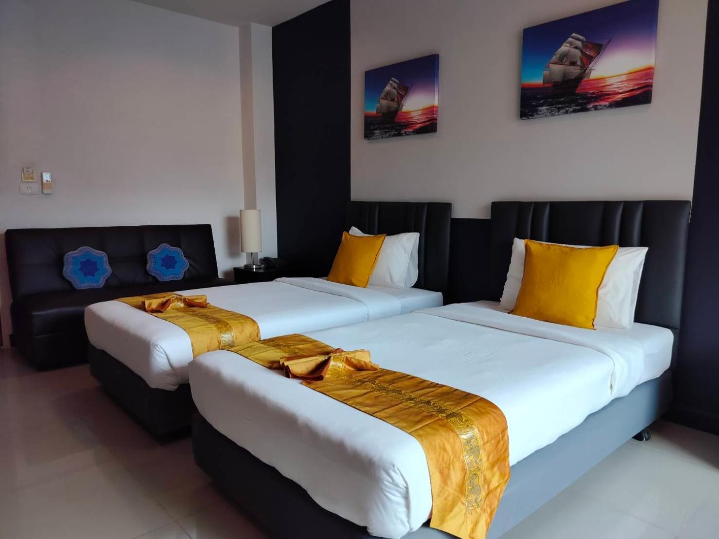 May House Karon Beach Ban Karon Екстериор снимка
