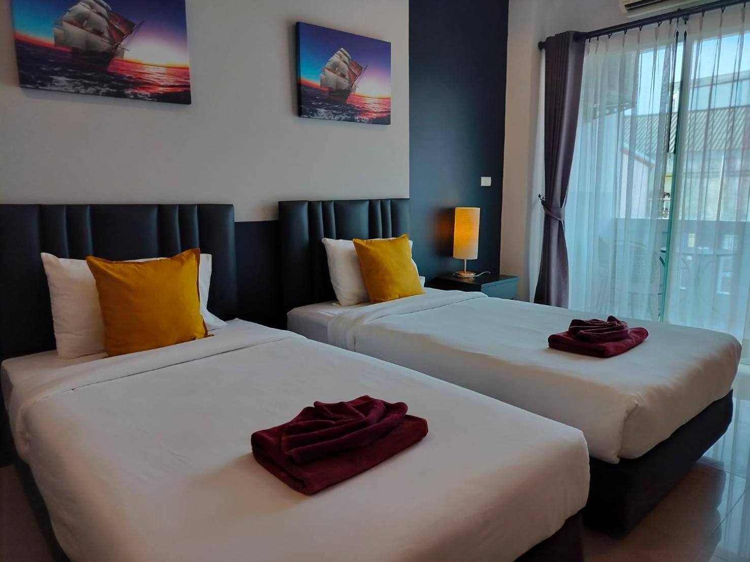 May House Karon Beach Ban Karon Екстериор снимка